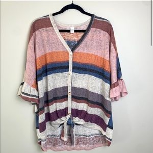 Short sleeve button down front tie, knot top